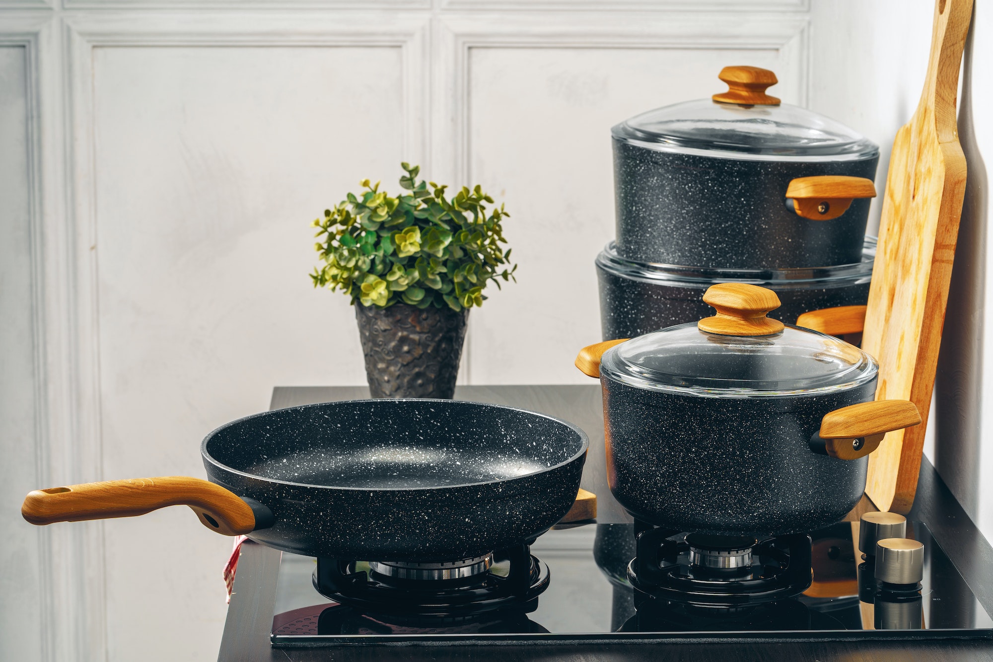 Kitchen Tips: 5 Non-Stick Cookware Options For Daily Use